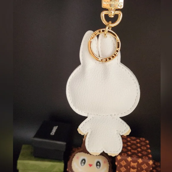 Labubu Leather Keychain - Picture 4 of 7